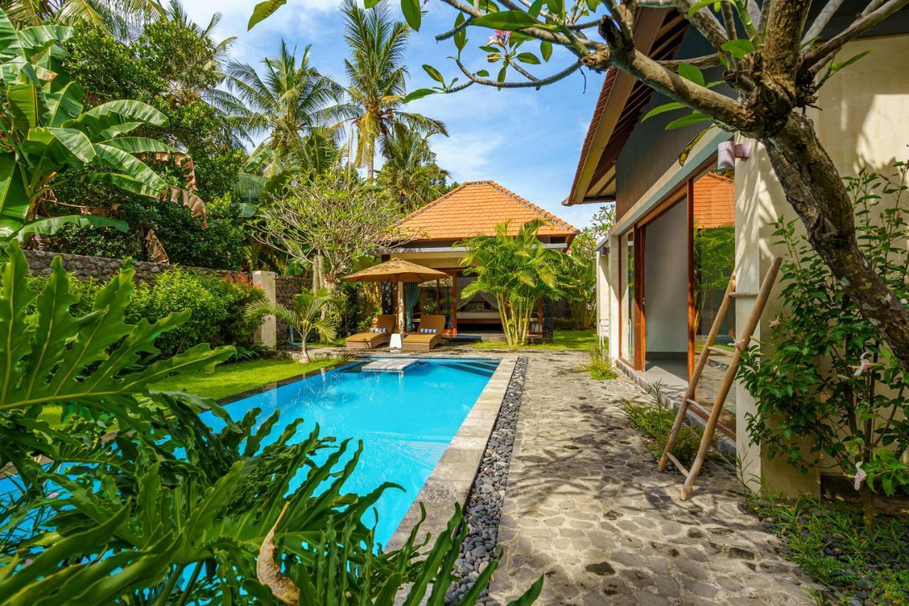 Hotel Coco Garden Kubutambahan  Exterior foto