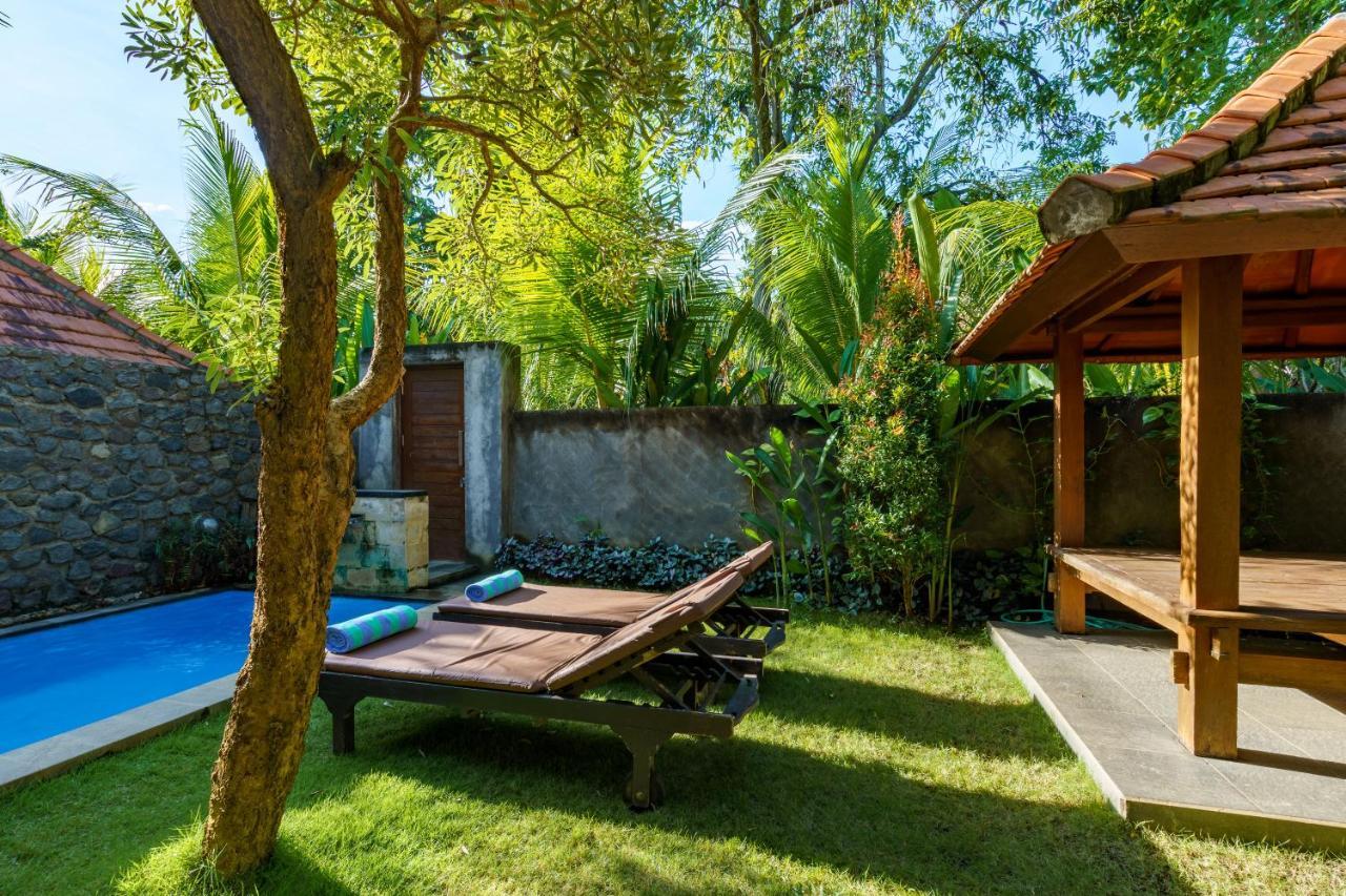 Hotel Coco Garden Kubutambahan  Exterior foto