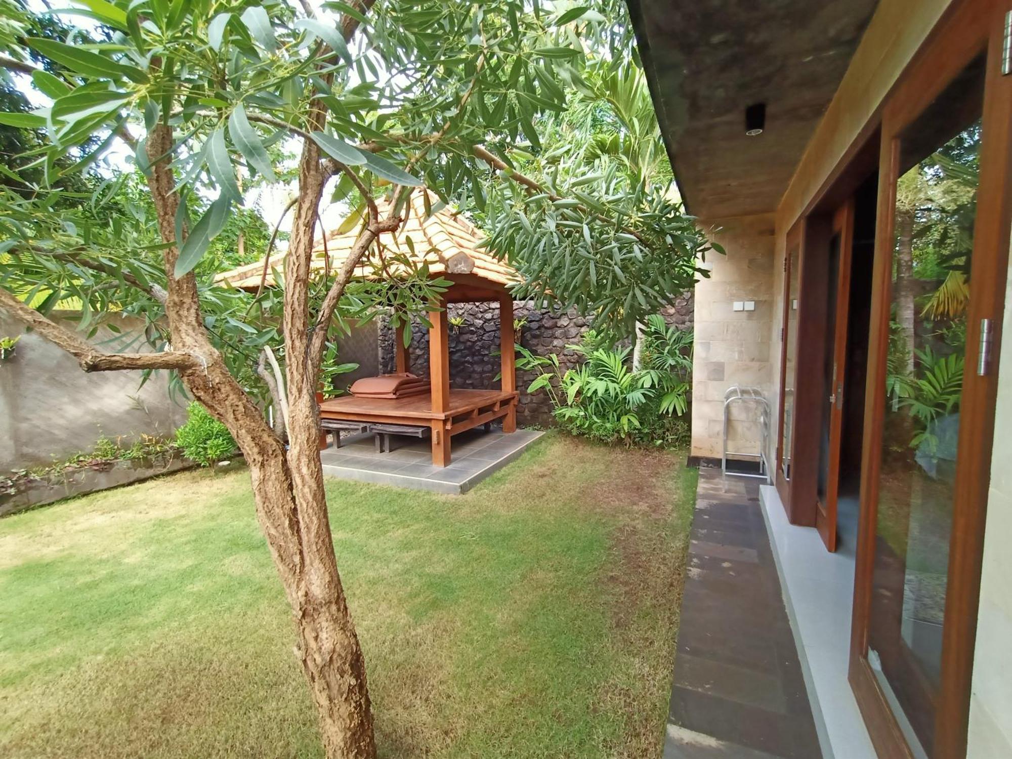 Hotel Coco Garden Kubutambahan  Exterior foto